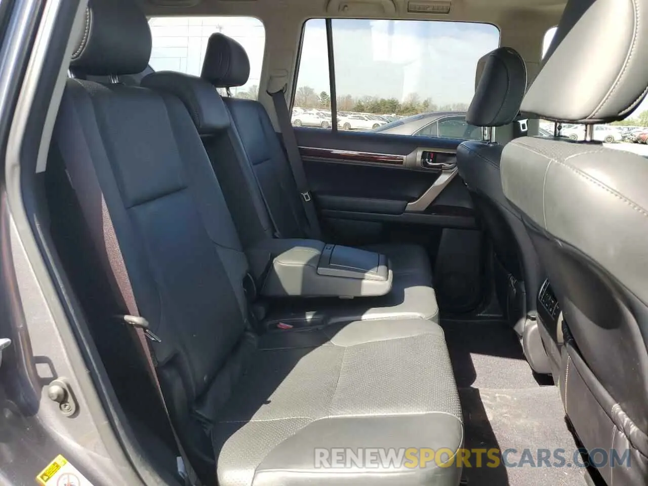 11 Photograph of a damaged car JTJJM7FX3K5232990 LEXUS GX 2019