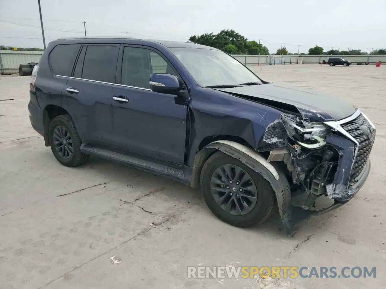 4 Photograph of a damaged car JTJAM7BX5L5261947 LEXUS GX 2020