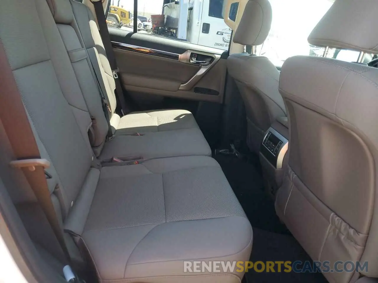 11 Photograph of a damaged car JTJAM7BX5L5265092 LEXUS GX 2020