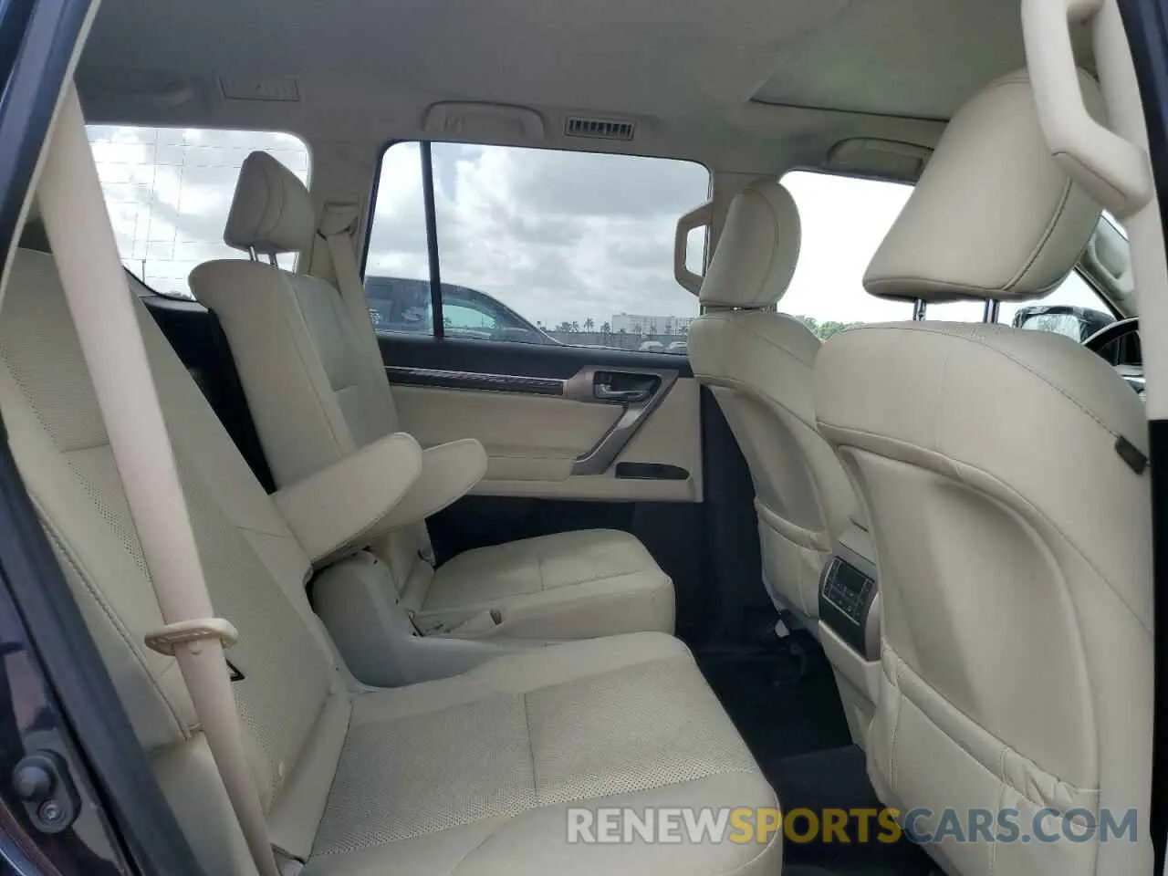 11 Фотография поврежденного автомобиля JTJAM7BX5L5265643 LEXUS GX 2020