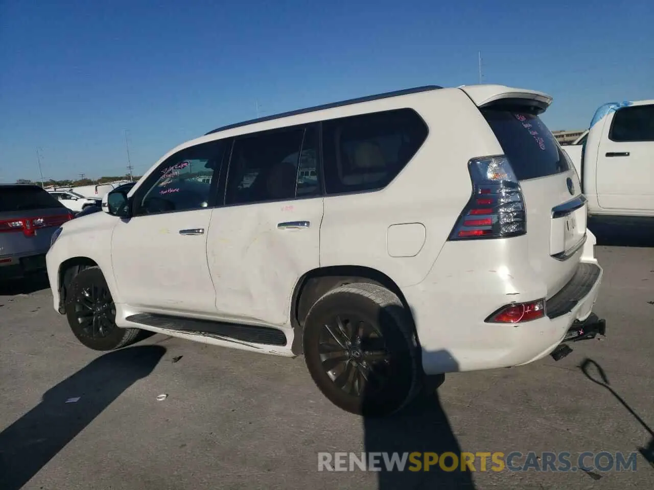 2 Фотография поврежденного автомобиля JTJAM7BX7L5256944 LEXUS GX 2020