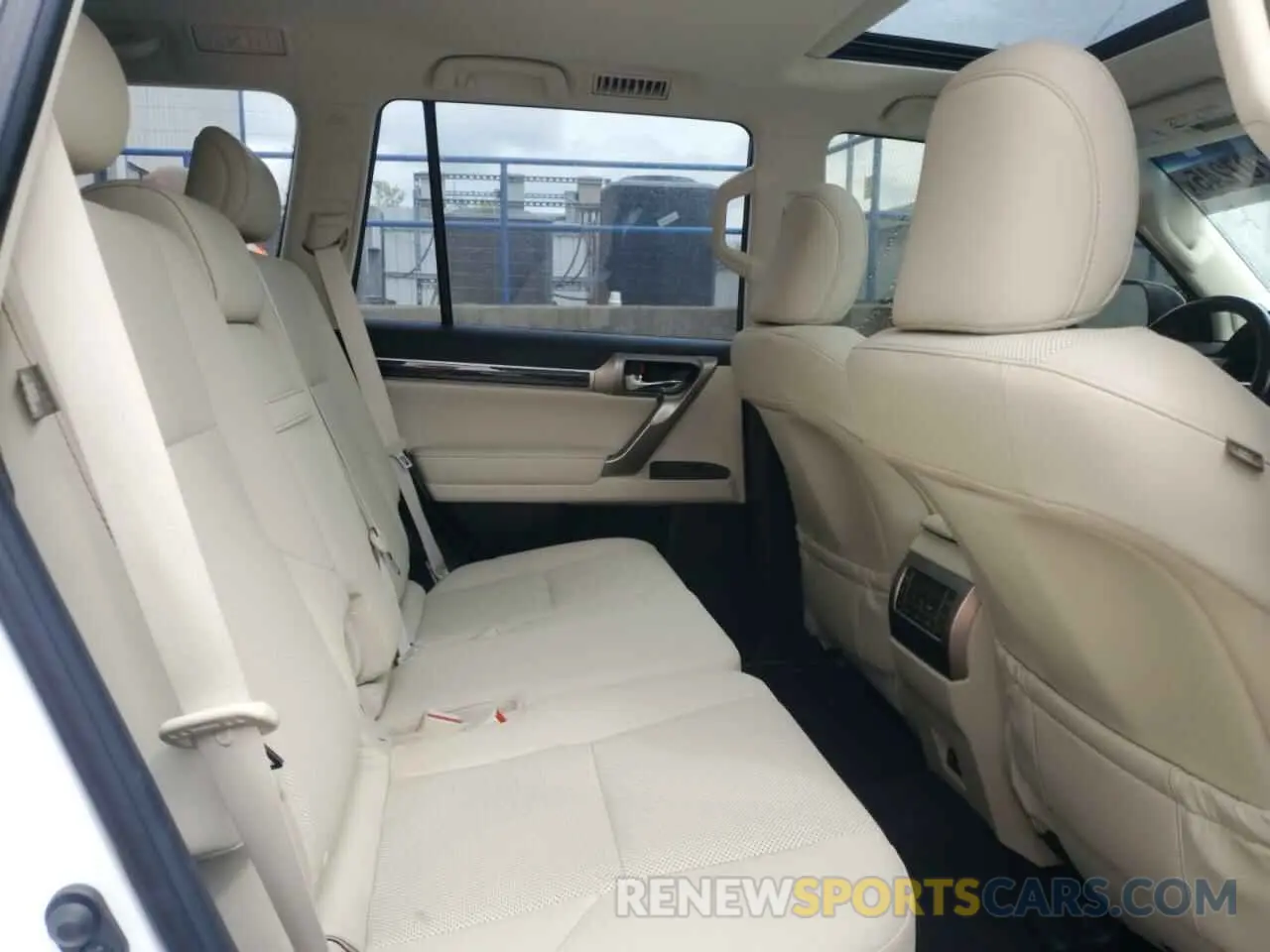 11 Photograph of a damaged car JTJAM7BX9L5241278 LEXUS GX 2020