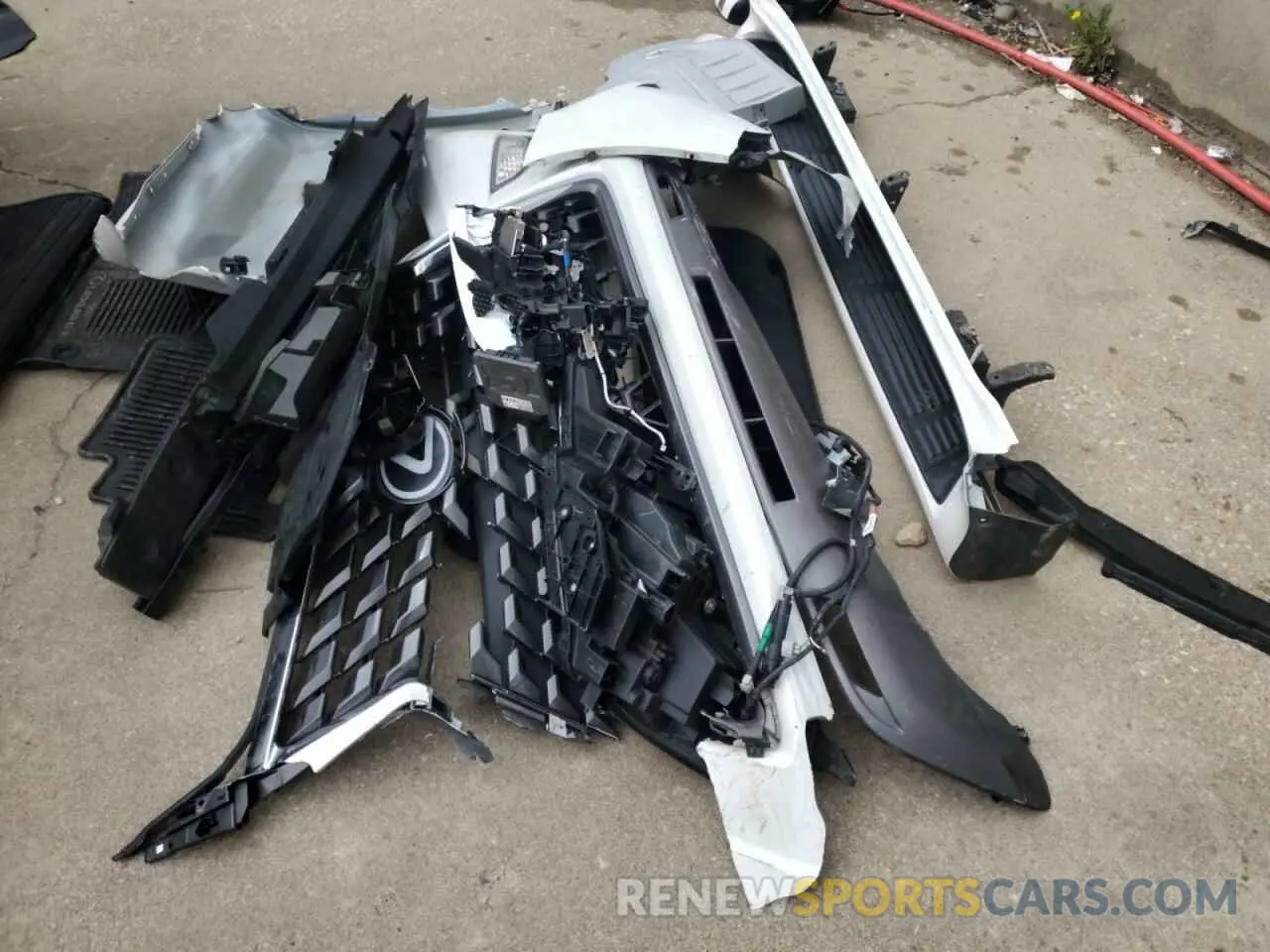 13 Photograph of a damaged car JTJAM7BX9L5241278 LEXUS GX 2020
