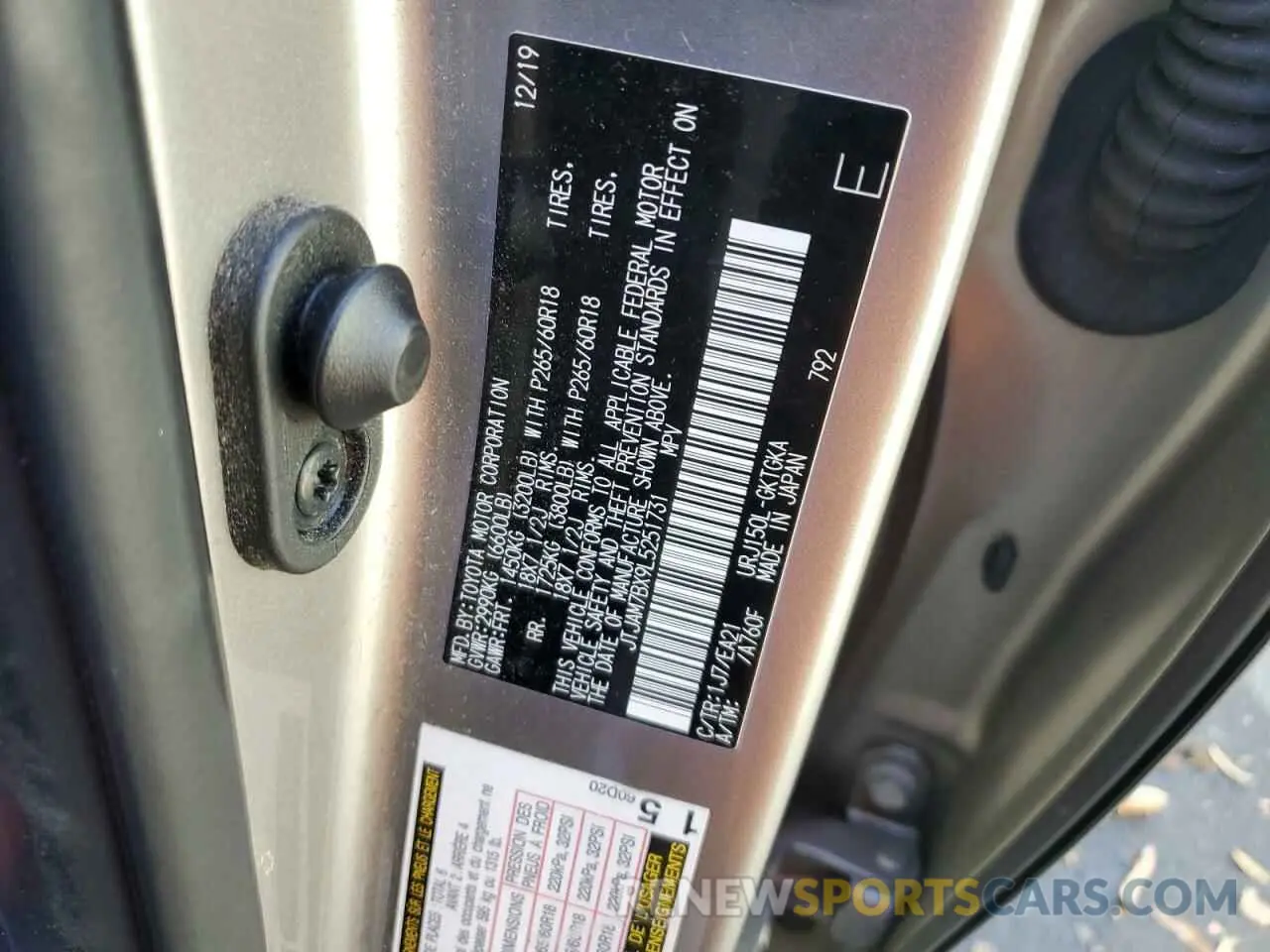 13 Photograph of a damaged car JTJAM7BX9L5251731 LEXUS GX 2020