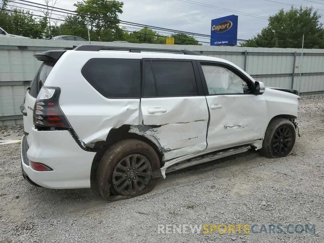 3 Photograph of a damaged car JTJSM7BX2P5344665 LEXUS GX 2023