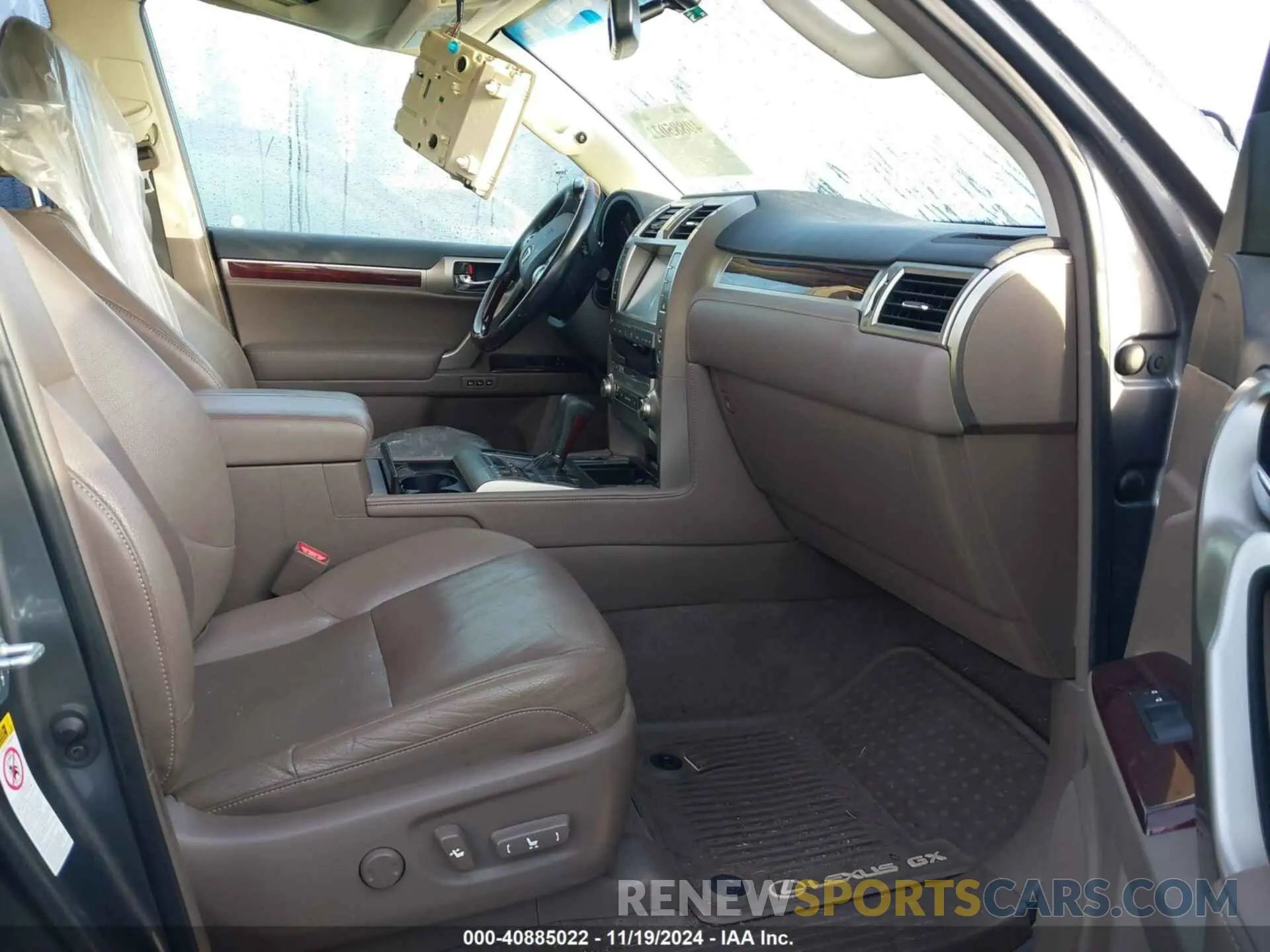 5 Photograph of a damaged car JTJBM7FX1K5217974 LEXUS GX 460 2019