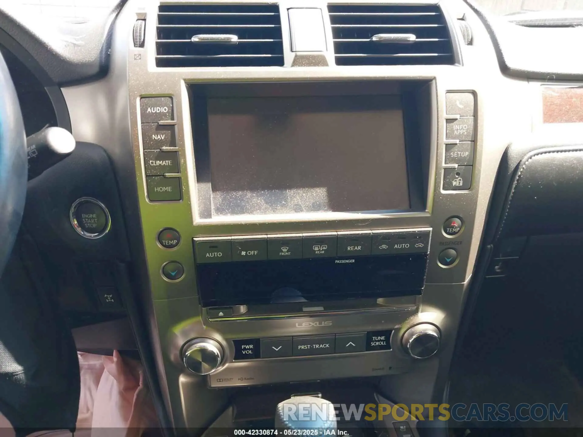 21 Photograph of a damaged car JTJBM7FX1K5233625 LEXUS GX 460 2019