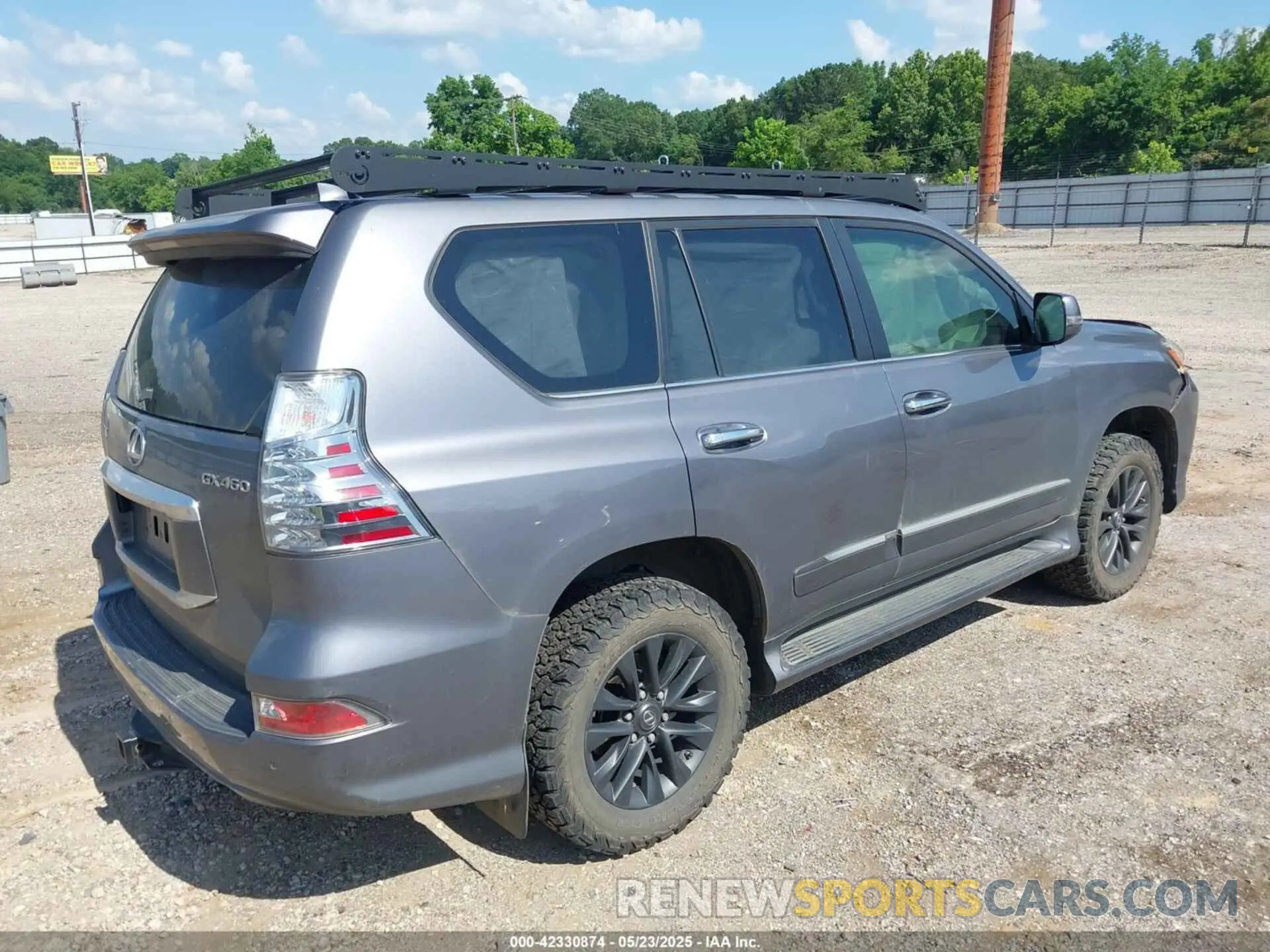 4 Photograph of a damaged car JTJBM7FX1K5233625 LEXUS GX 460 2019