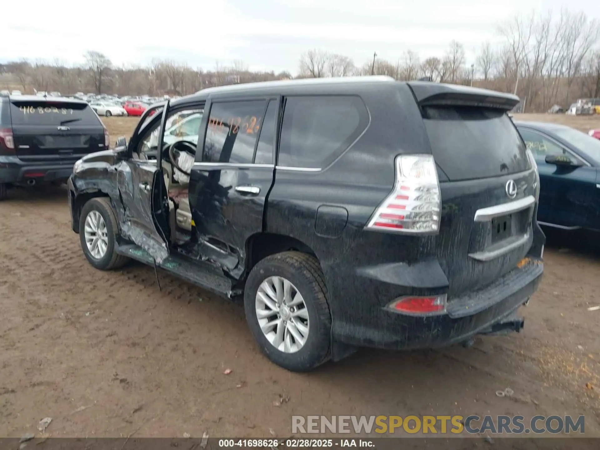 3 Фотография поврежденного автомобиля JTJBM7FX1K5234807 LEXUS GX 460 2019