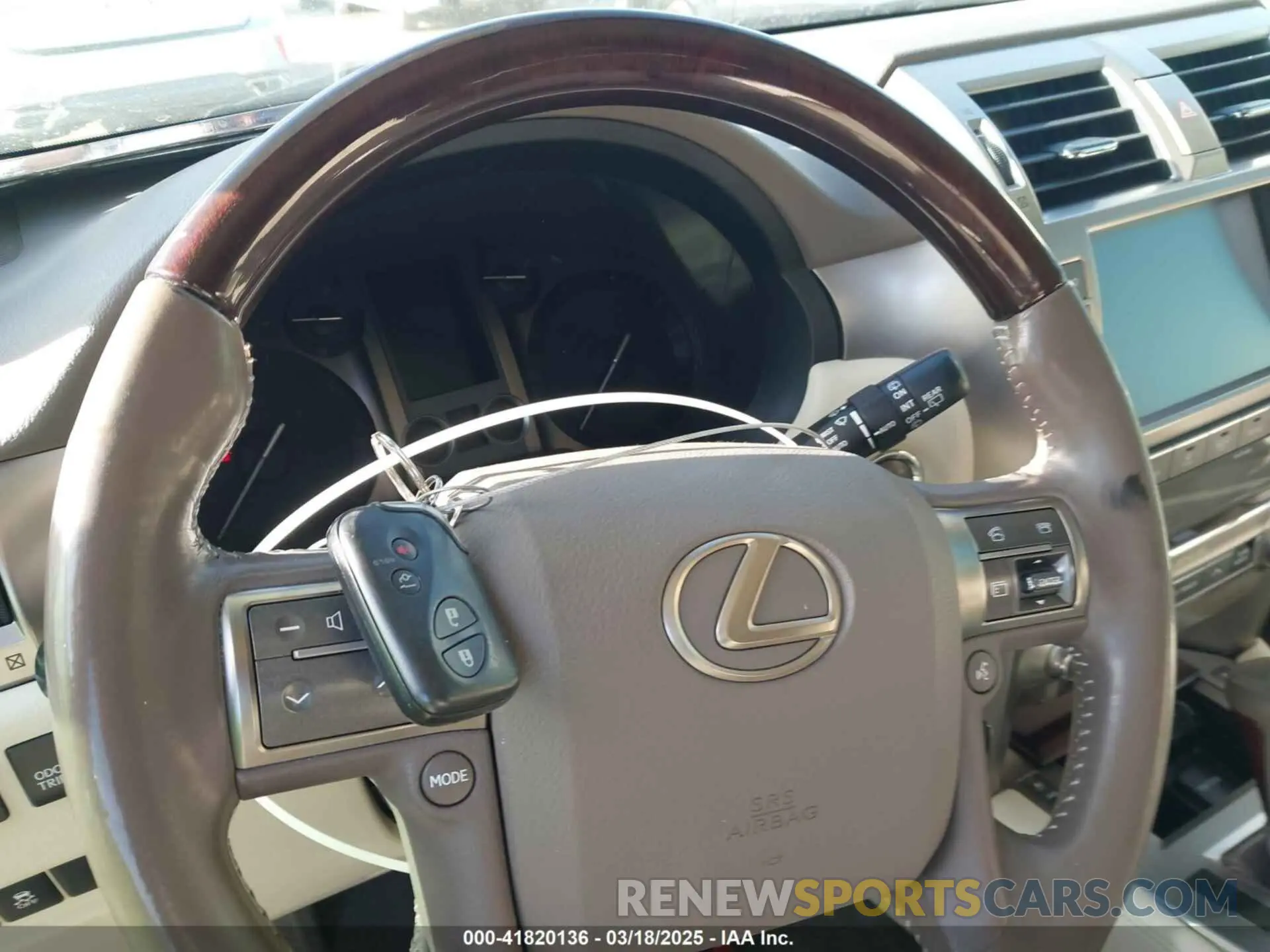 11 Фотография поврежденного автомобиля JTJBM7FX8K5216952 LEXUS GX 460 2019