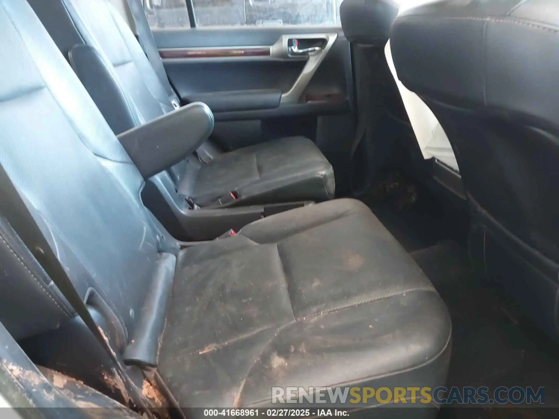 8 Photograph of a damaged car JTJBM7FX8K5235114 LEXUS GX 460 2019