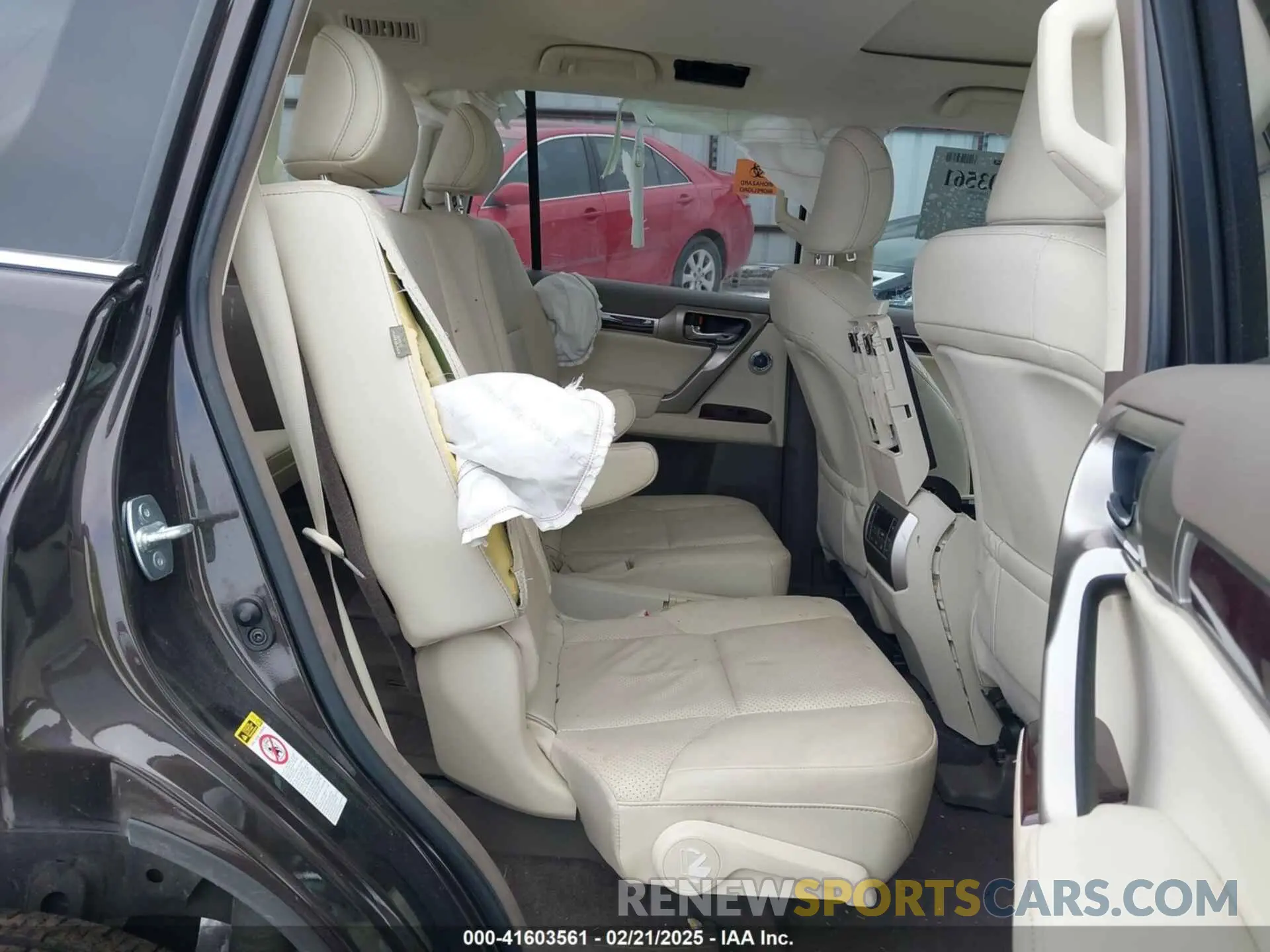 8 Photograph of a damaged car JTJJM7FX7K5225637 LEXUS GX 460 2019
