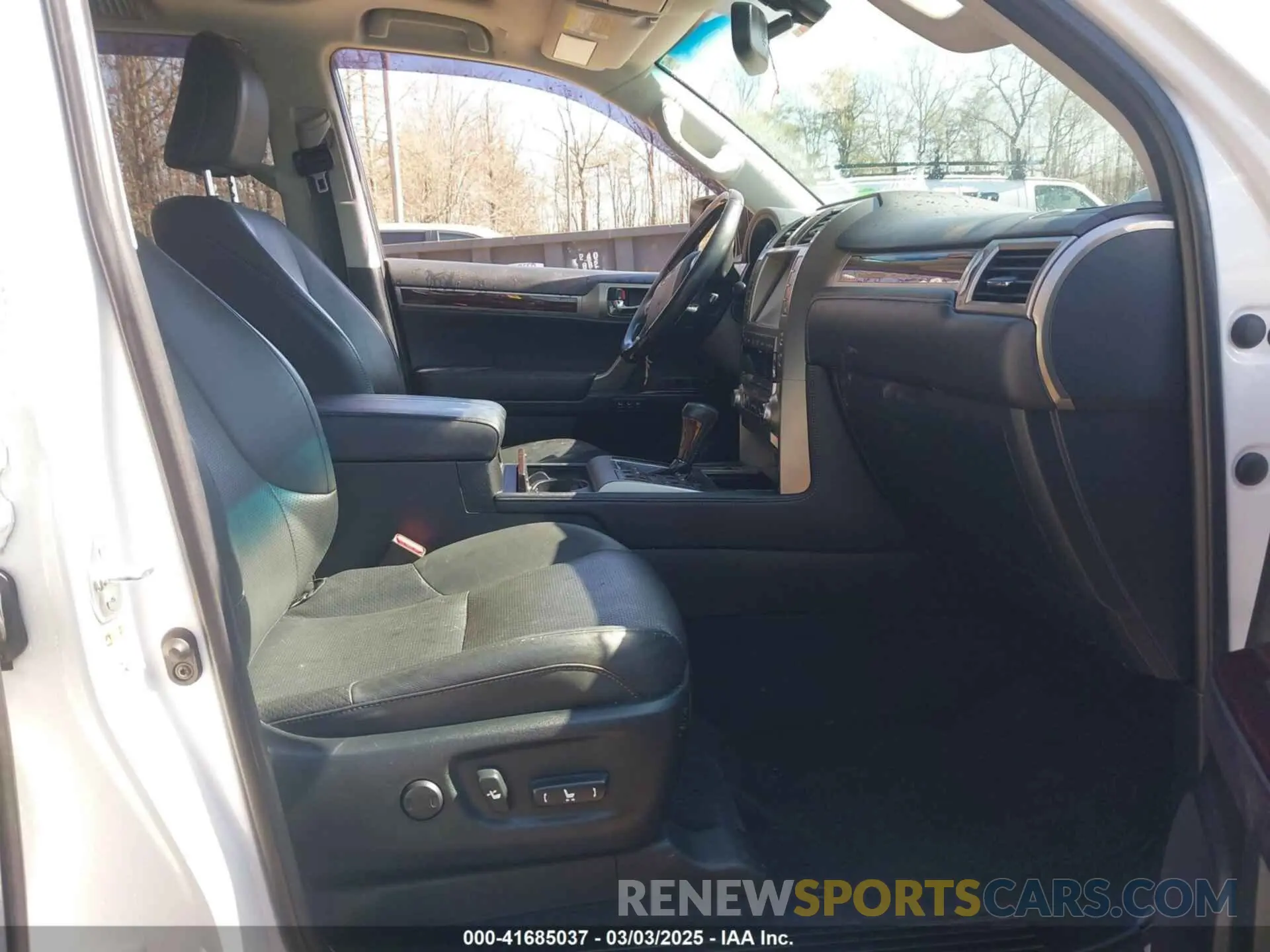 5 Photograph of a damaged car JTJJM7FXXK5227544 LEXUS GX 460 2019