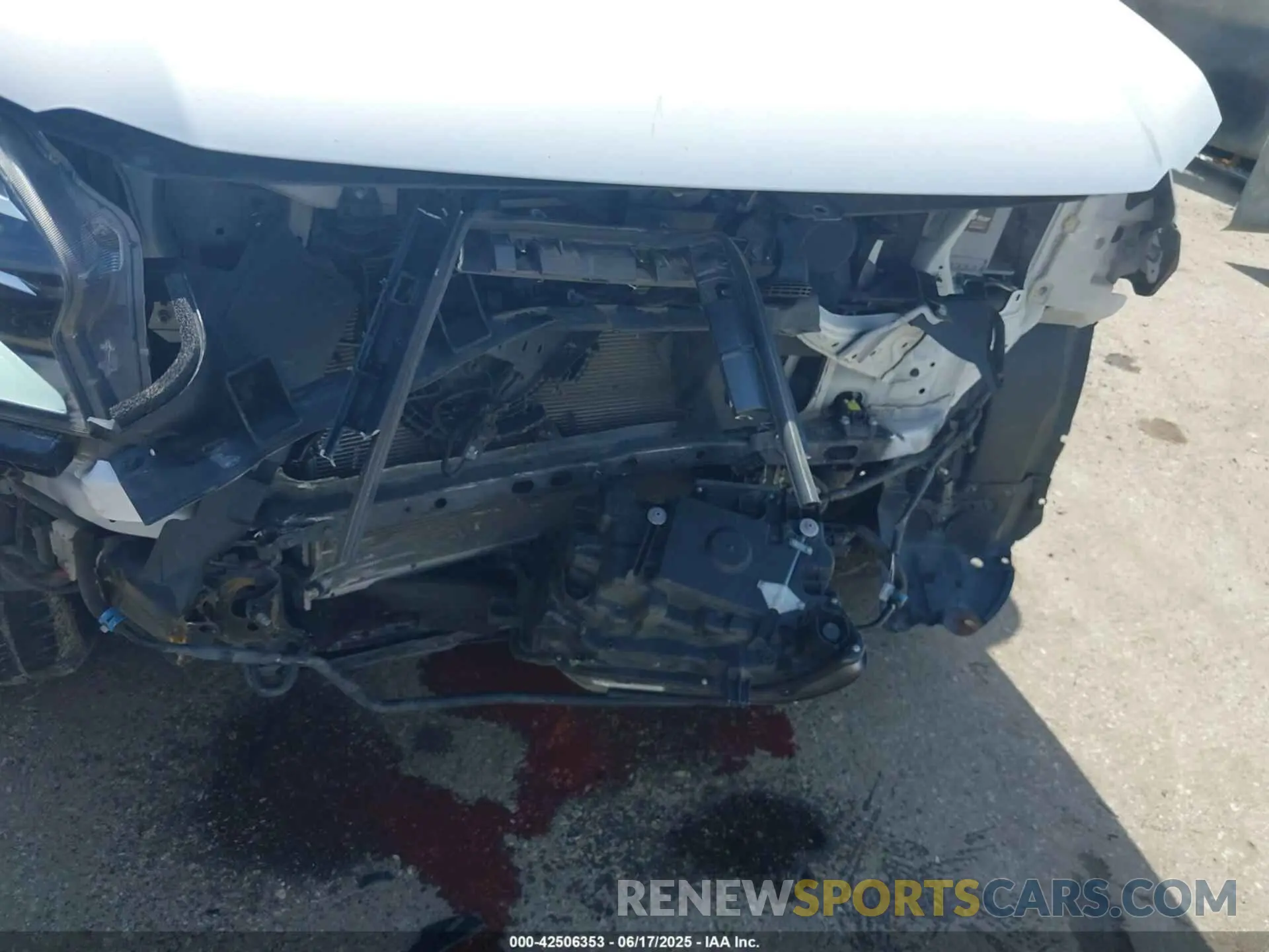 10 Photograph of a damaged car JTJAM7BX3L5246847 LEXUS GX 460 2020