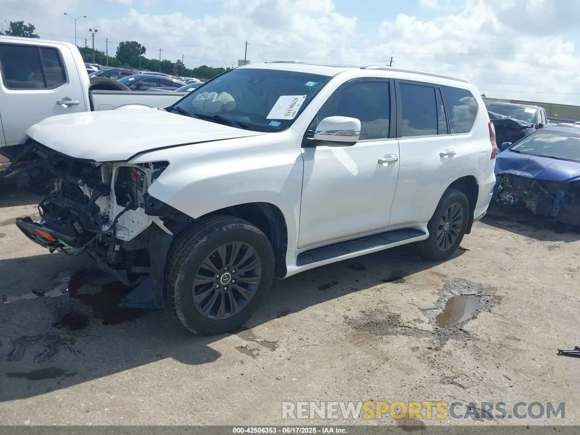 2 Photograph of a damaged car JTJAM7BX3L5246847 LEXUS GX 460 2020