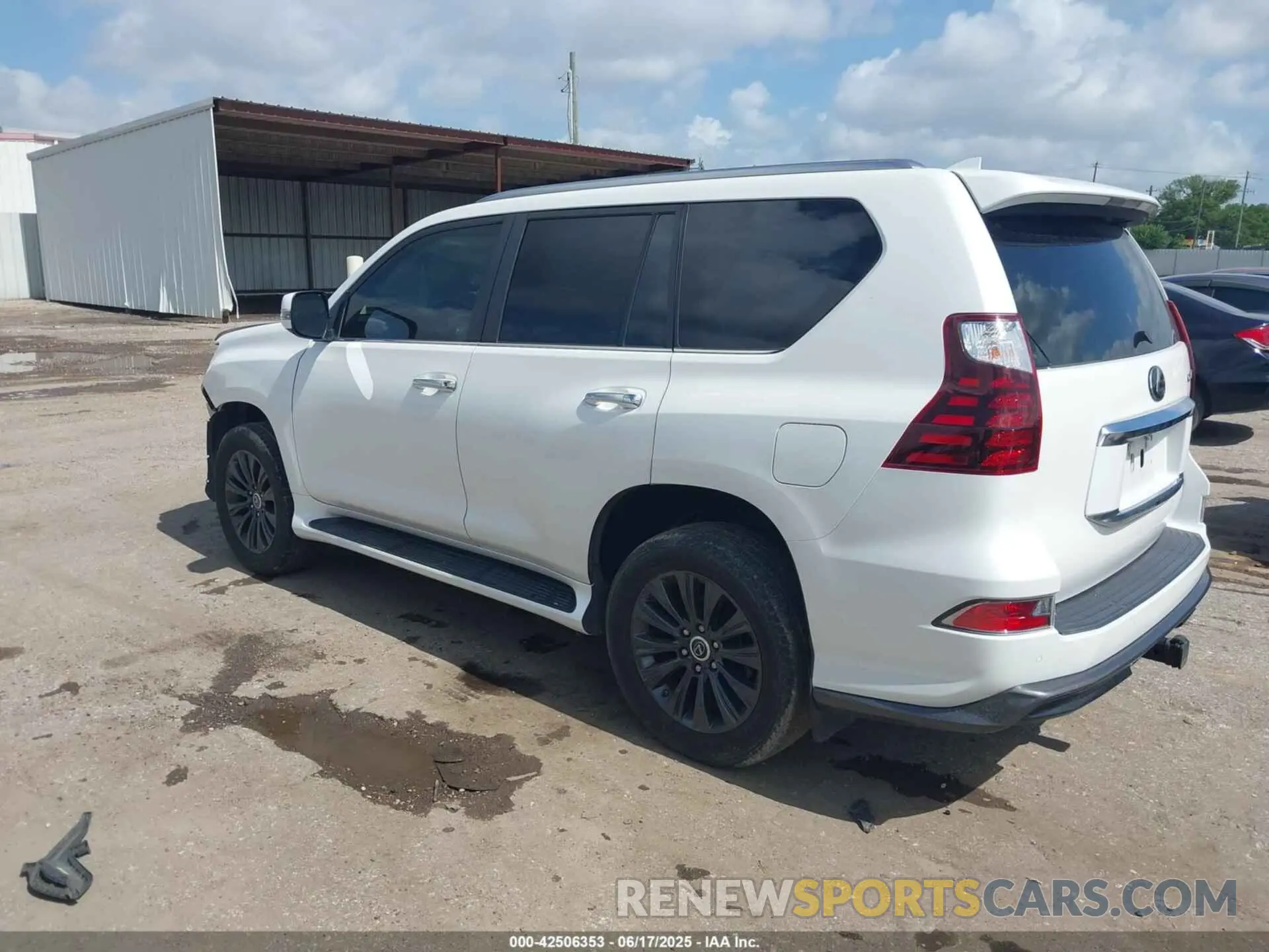 3 Photograph of a damaged car JTJAM7BX3L5246847 LEXUS GX 460 2020
