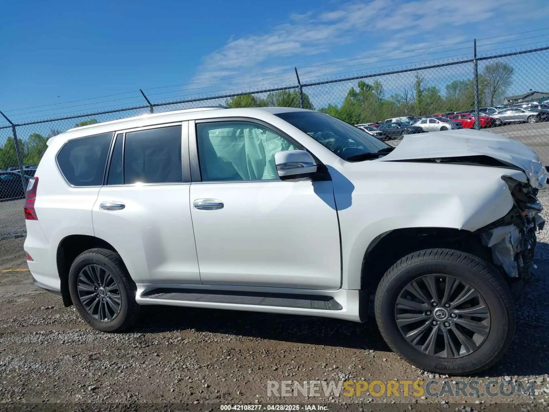 13 Photograph of a damaged car JTJGM7BX6L5259876 LEXUS GX 460 2020