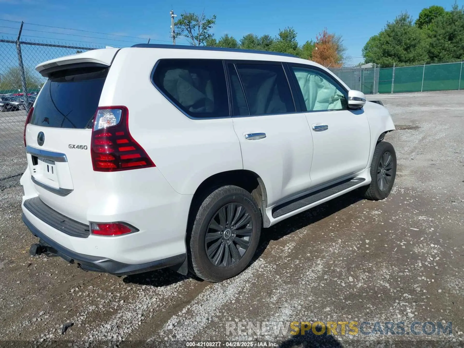 4 Photograph of a damaged car JTJGM7BX6L5259876 LEXUS GX 460 2020