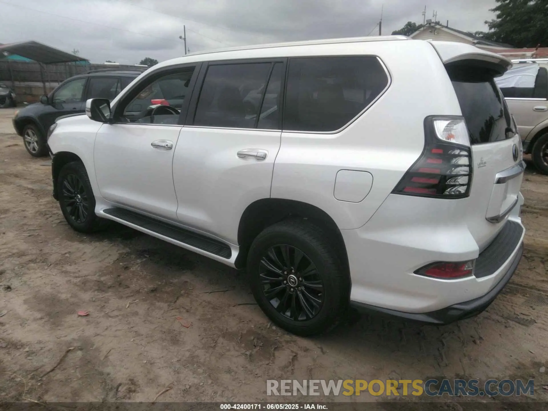 3 Фотография поврежденного автомобиля JTJGM7BX6P5340818 LEXUS GX 460 2023