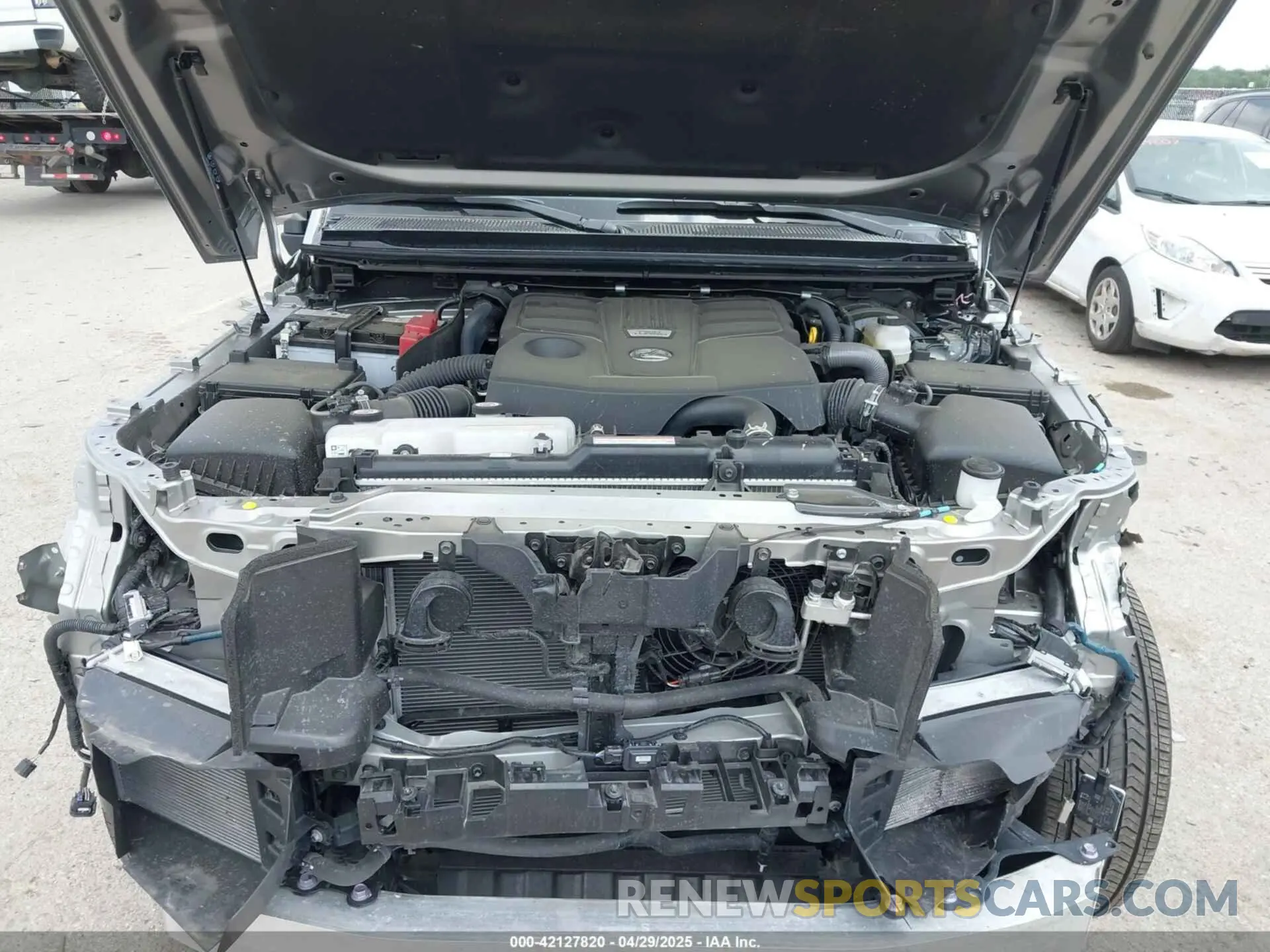 10 Фотография поврежденного автомобиля JTJTBCDX1R5019928 LEXUS GX 550 2024