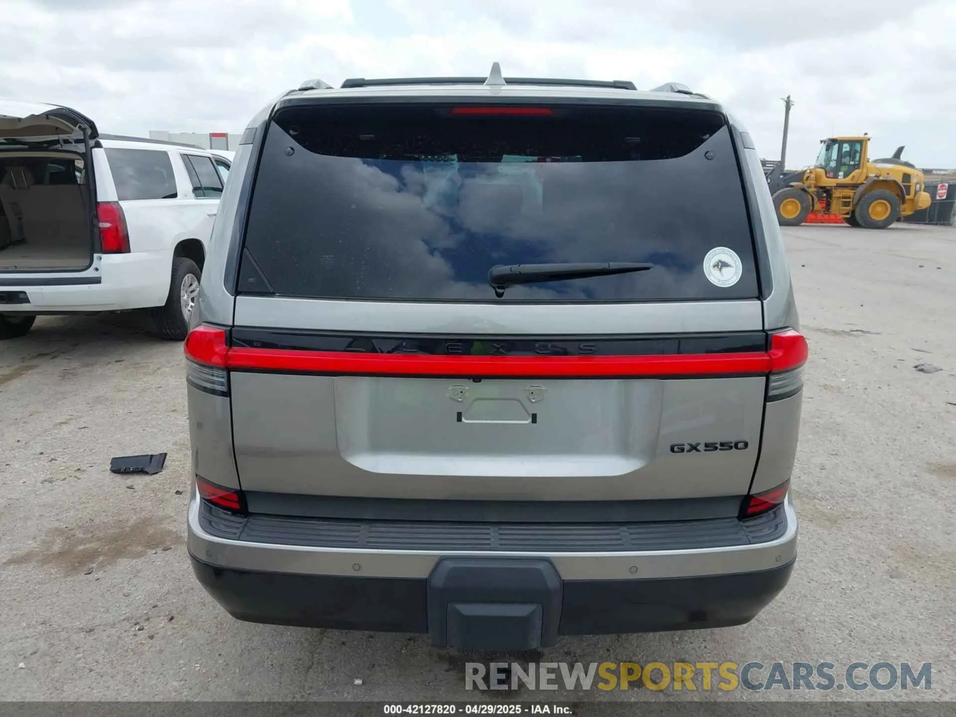 16 Фотография поврежденного автомобиля JTJTBCDX1R5019928 LEXUS GX 550 2024