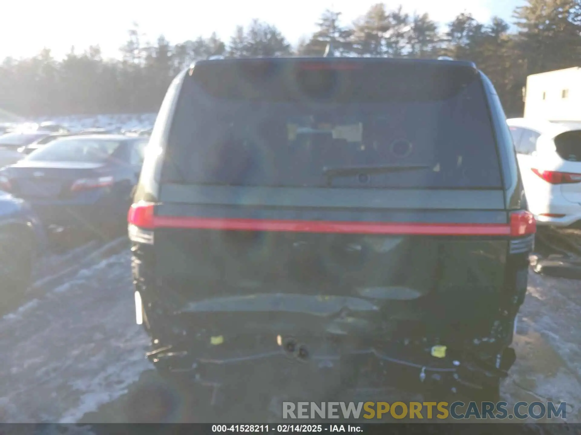 16 Фотография поврежденного автомобиля JTJTBCDX2R5021090 LEXUS GX 550 2024