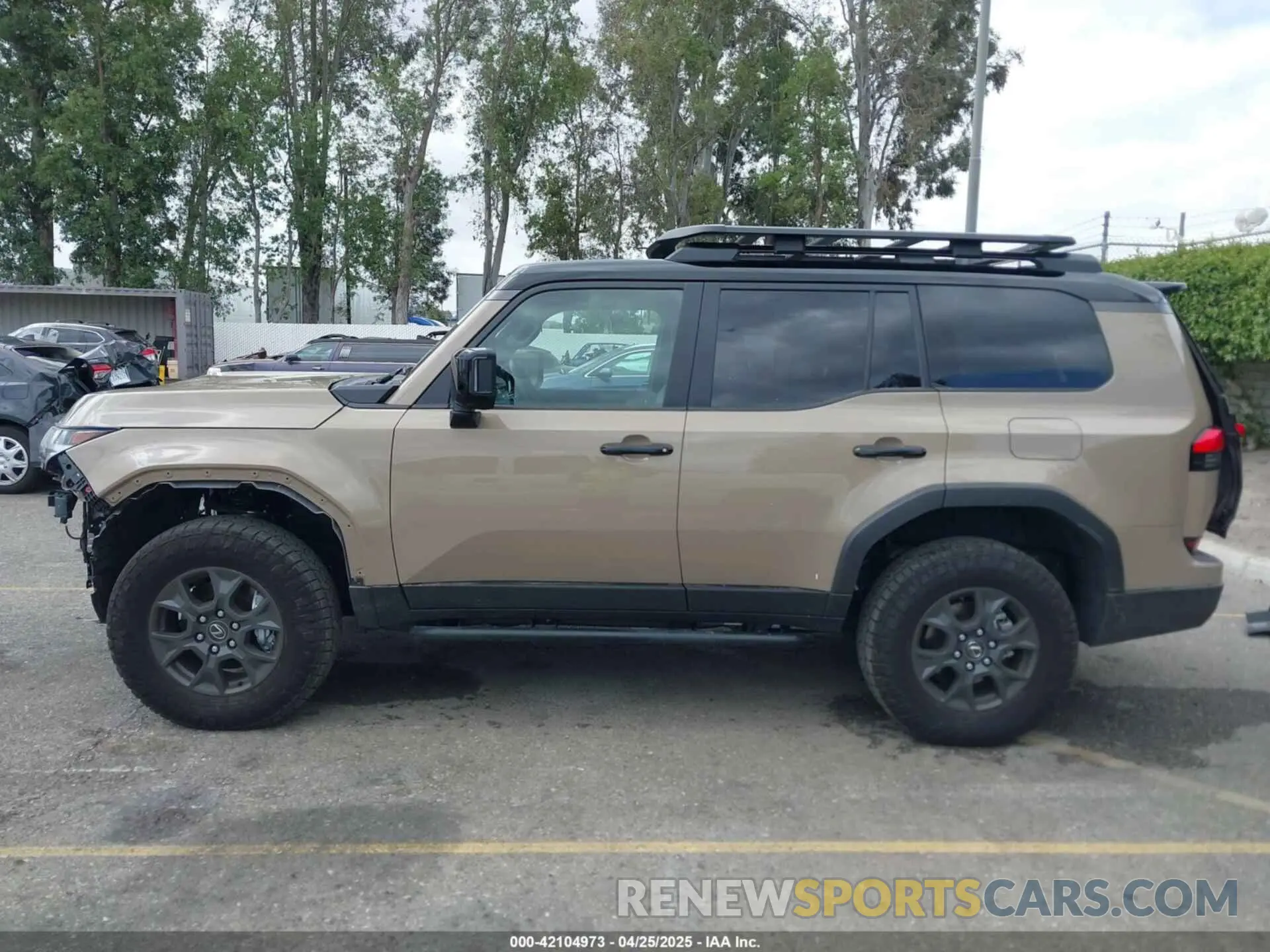 15 Фотография поврежденного автомобиля JTJTBCDX3R5022345 LEXUS GX 550 2024