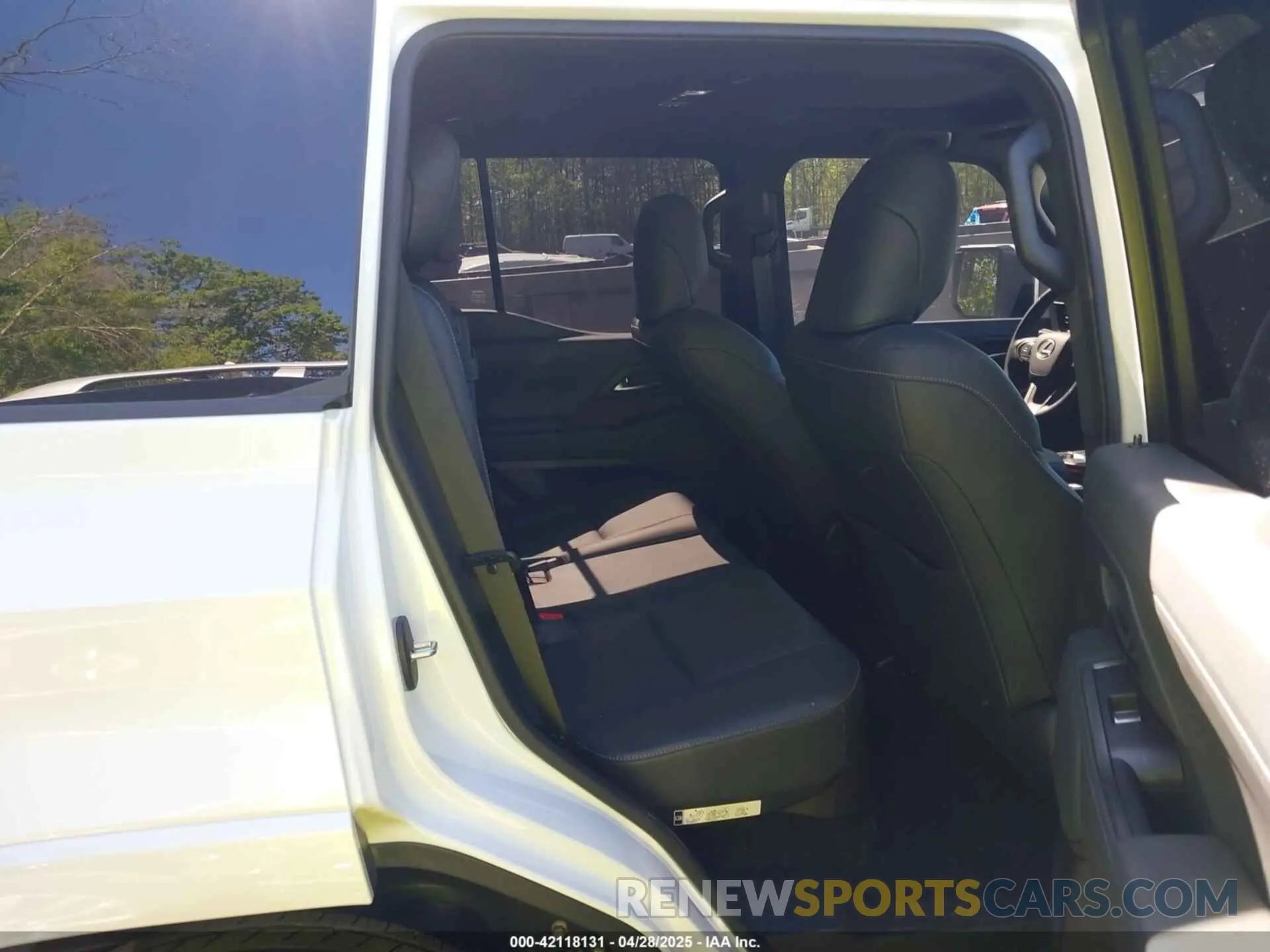 8 Photograph of a damaged car JTJTBCDX4R5013847 LEXUS GX 550 2024