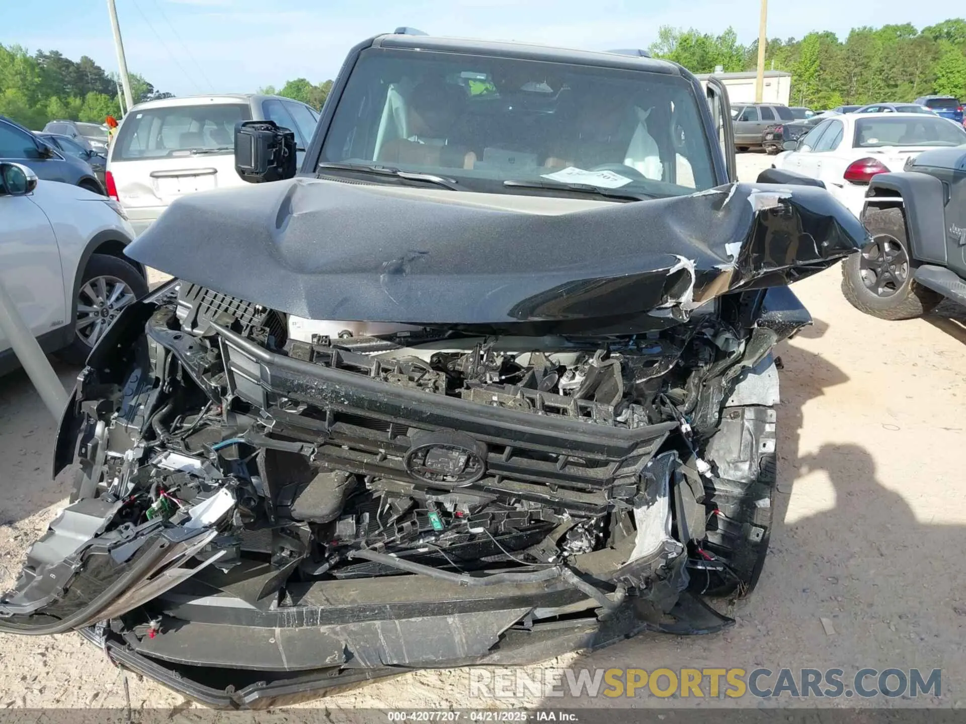 12 Фотография поврежденного автомобиля JTJTBCDX5R5023870 LEXUS GX 550 2024