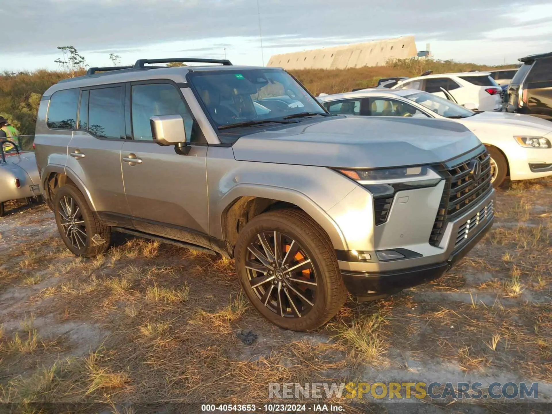1 Фотография поврежденного автомобиля JTJVBCDX5R5015549 LEXUS GX 550 2024