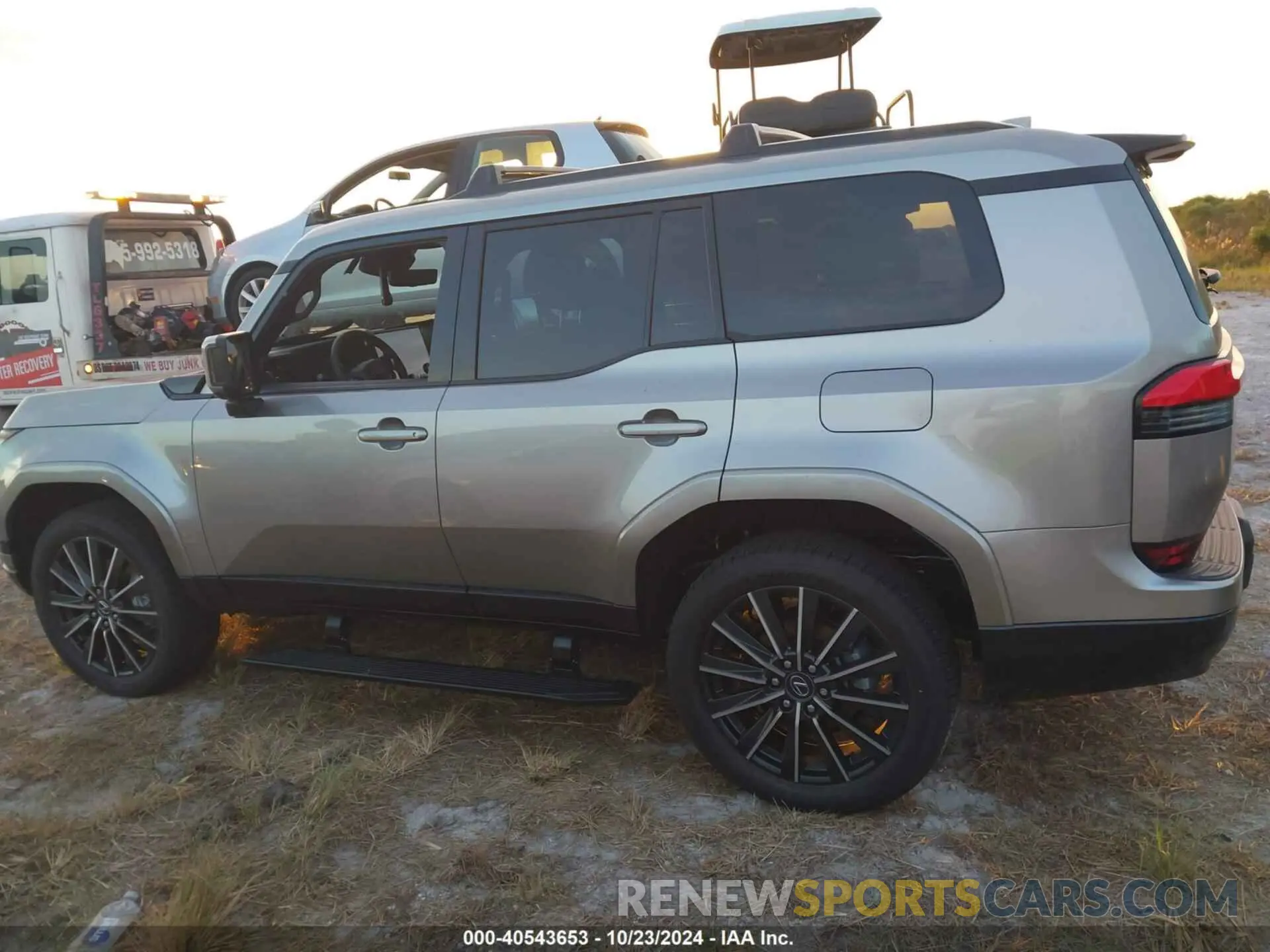 14 Фотография поврежденного автомобиля JTJVBCDX5R5015549 LEXUS GX 550 2024