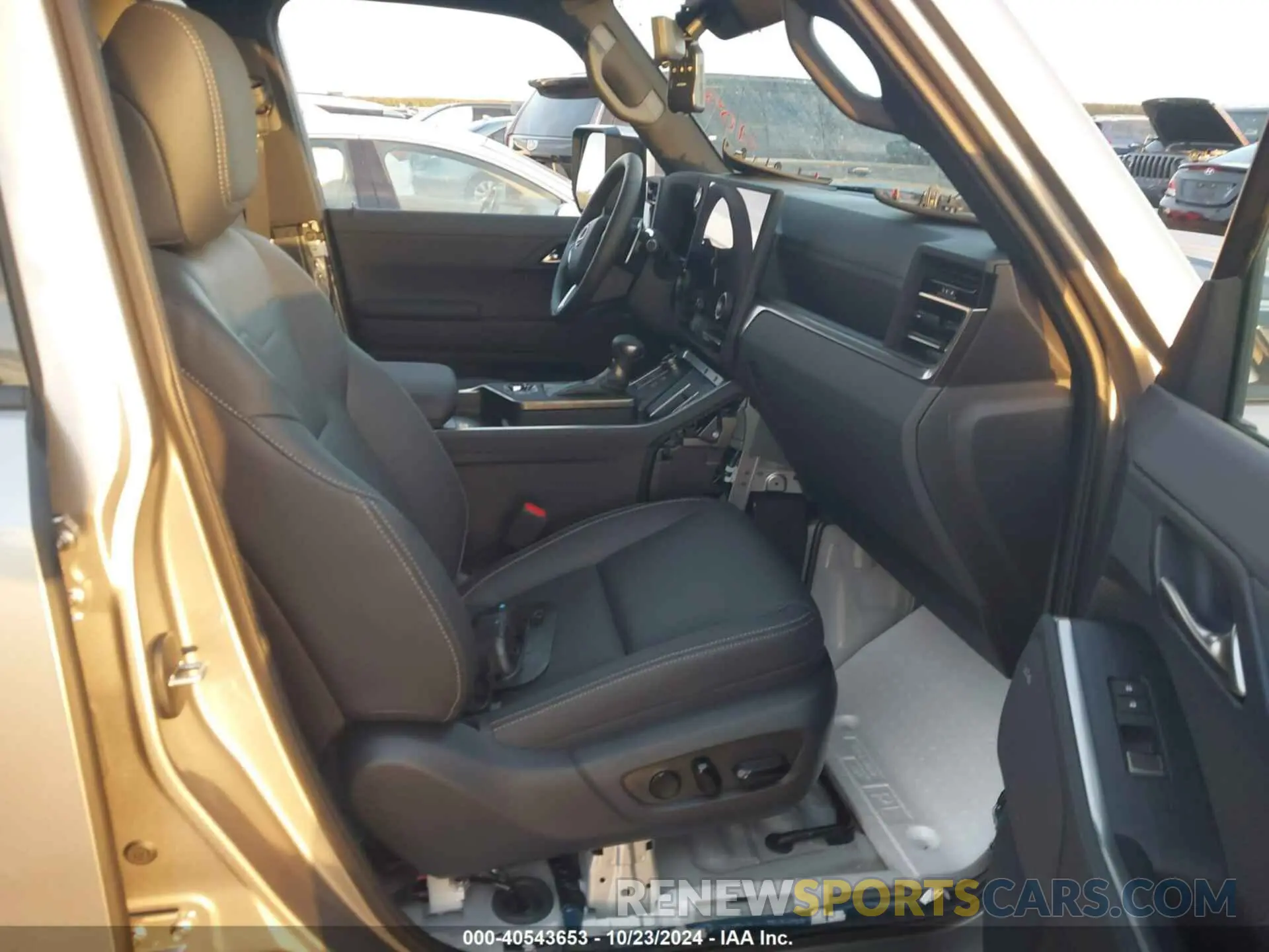 5 Фотография поврежденного автомобиля JTJVBCDX5R5015549 LEXUS GX 550 2024