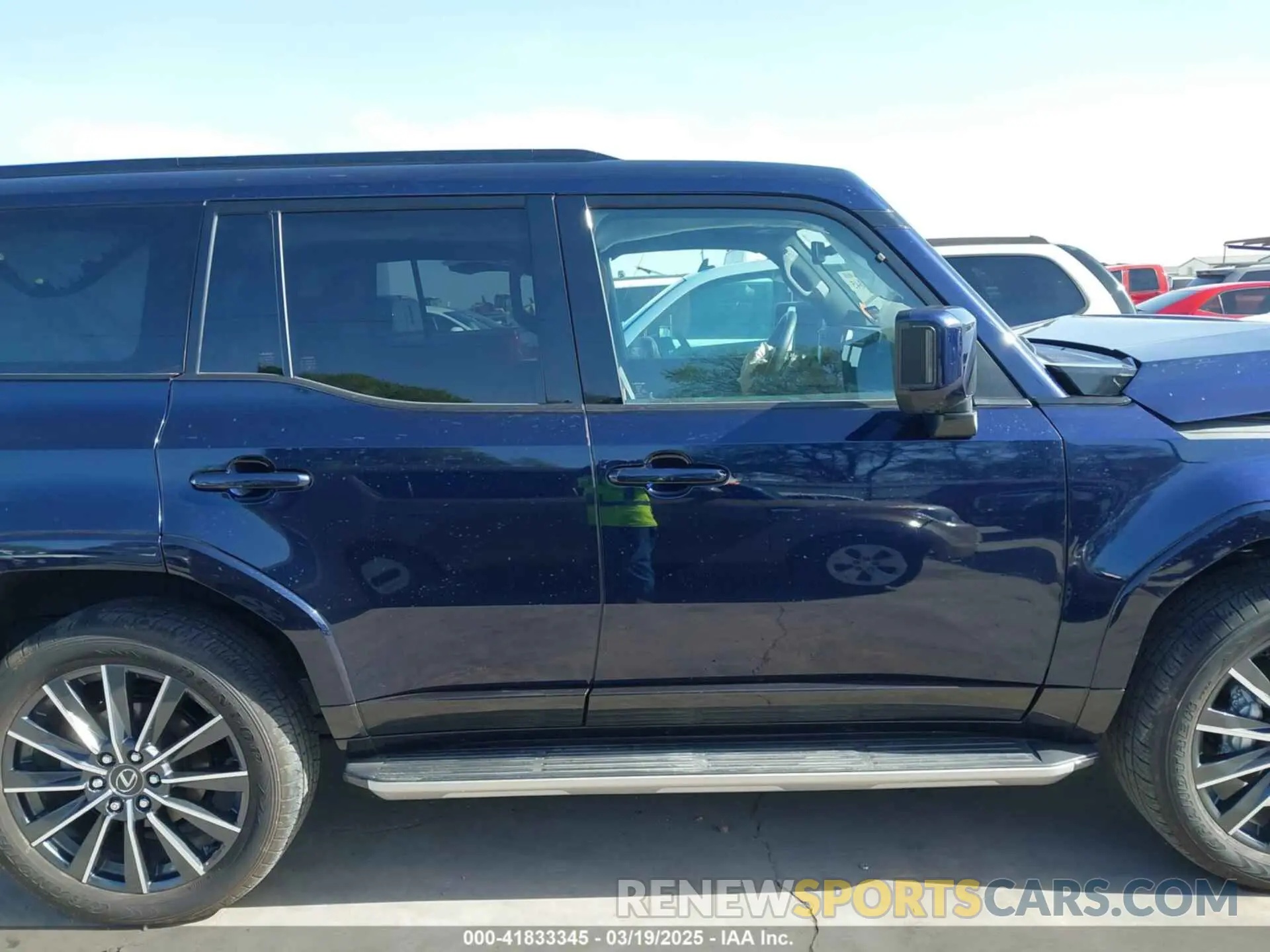 14 Фотография поврежденного автомобиля JTJVBCDX7R5009977 LEXUS GX 550 2024