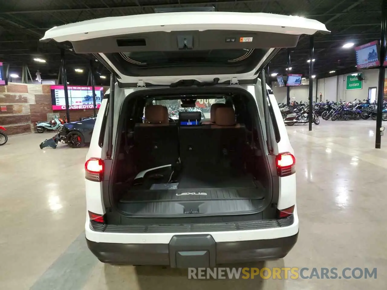 11 Фотография поврежденного автомобиля JTJVBCDX6R5022512 LEXUS GX 550 LUX 2024