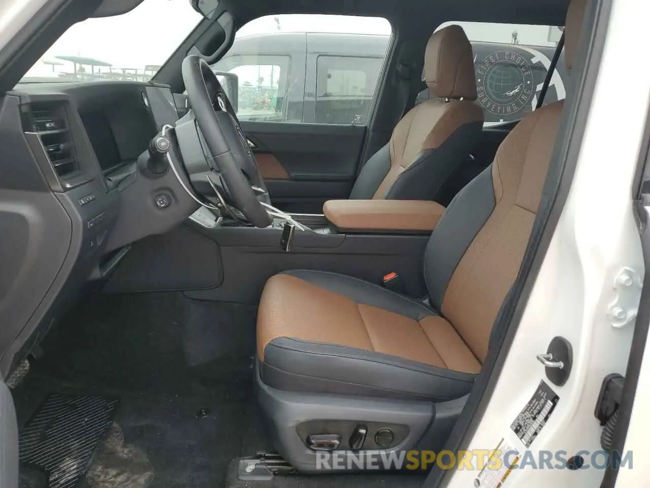 7 Photograph of a damaged car JTJTBCDX1R5016060 LEXUS GX 550 PRE 2024
