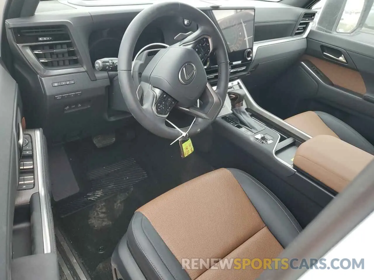 8 Photograph of a damaged car JTJTBCDX1R5016060 LEXUS GX 550 PRE 2024