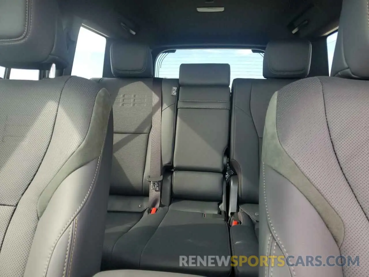 10 Фотография поврежденного автомобиля JTJTBCDX2R5015693 LEXUS GX 550 PRE 2024