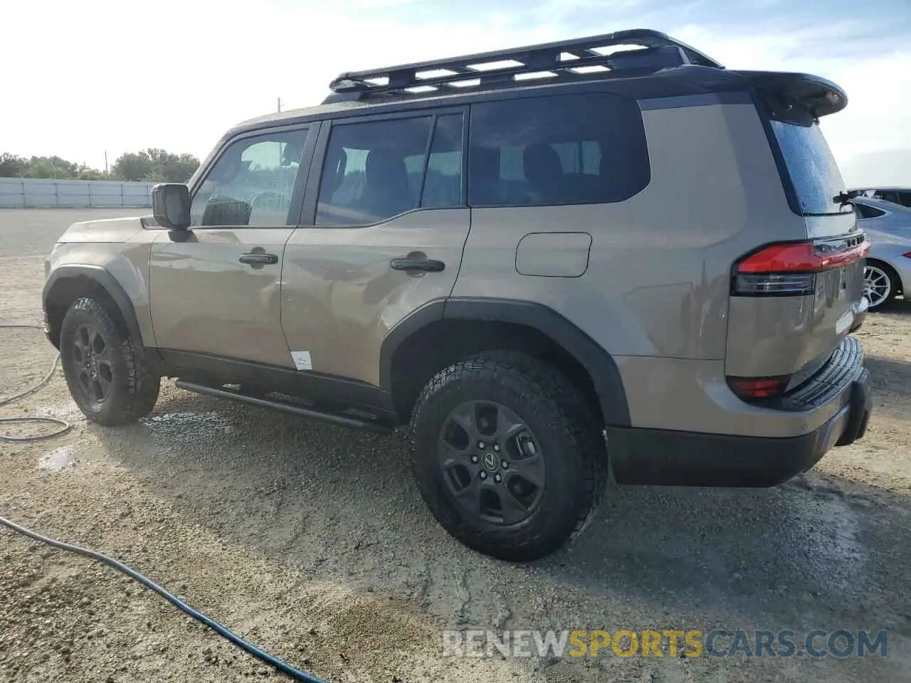 2 Фотография поврежденного автомобиля JTJTBCDX2R5015693 LEXUS GX 550 PRE 2024