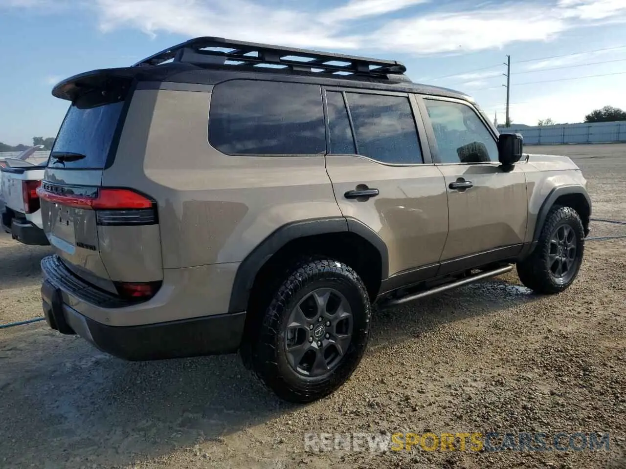 3 Фотография поврежденного автомобиля JTJTBCDX2R5015693 LEXUS GX 550 PRE 2024
