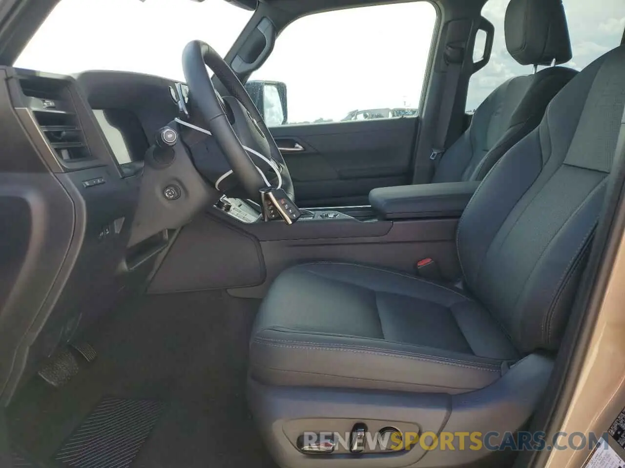 7 Фотография поврежденного автомобиля JTJTBCDX2R5015693 LEXUS GX 550 PRE 2024