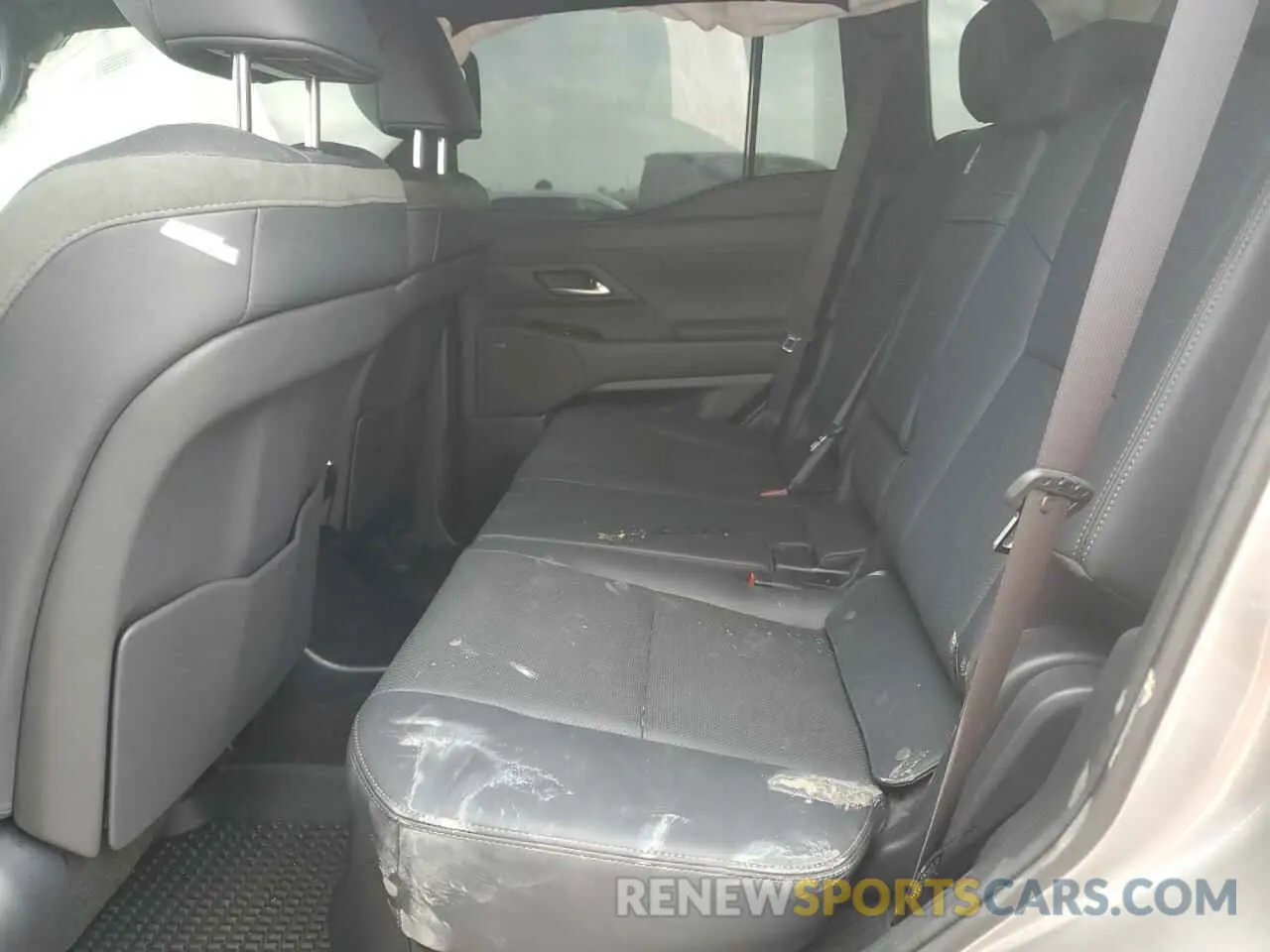 11 Photograph of a damaged car JTJTBCDX3R5019851 LEXUS GX 550 PRE 2024