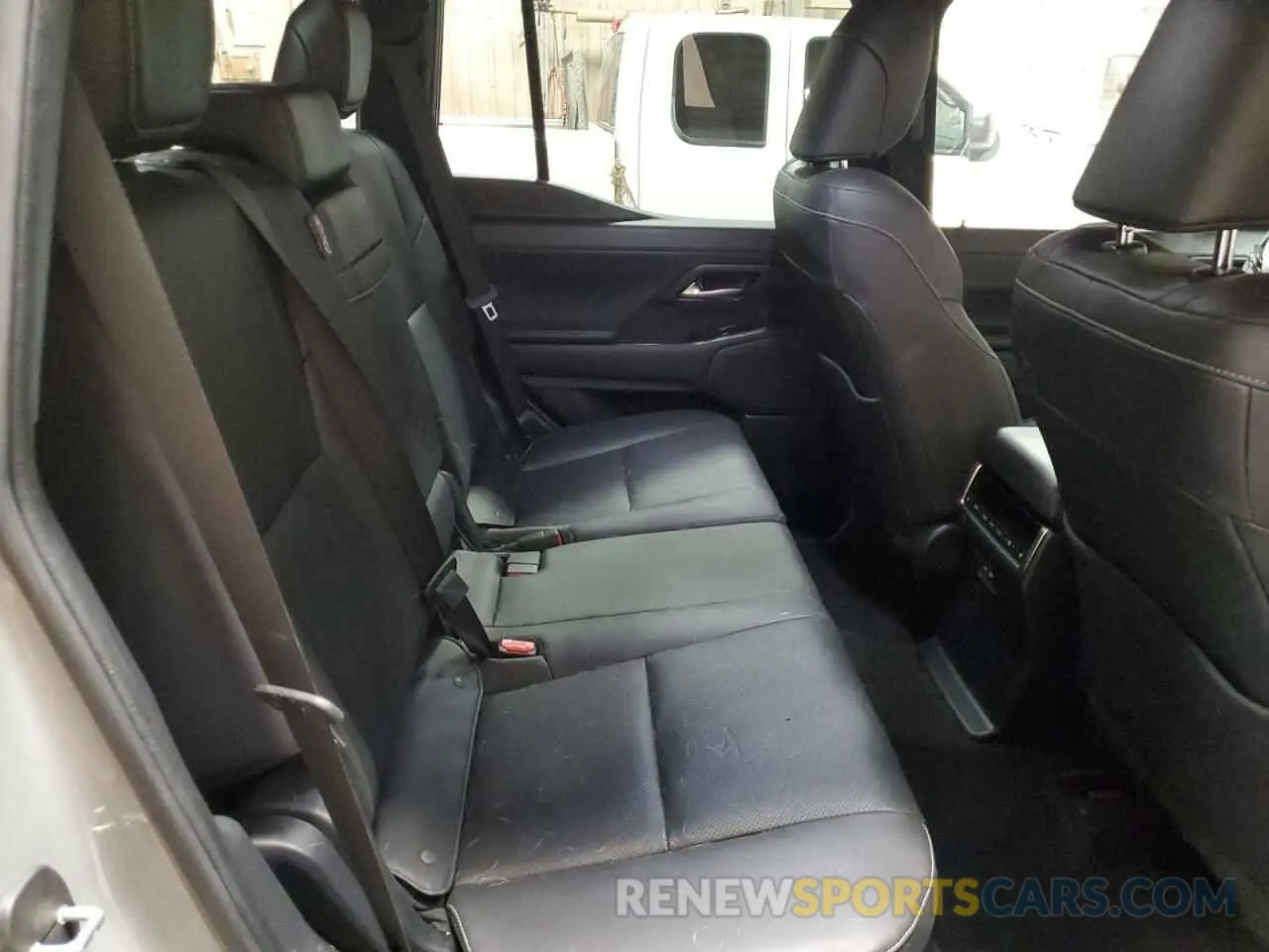 11 Photograph of a damaged car JTJTBCDX5R5000900 LEXUS GX 550 PRE 2024