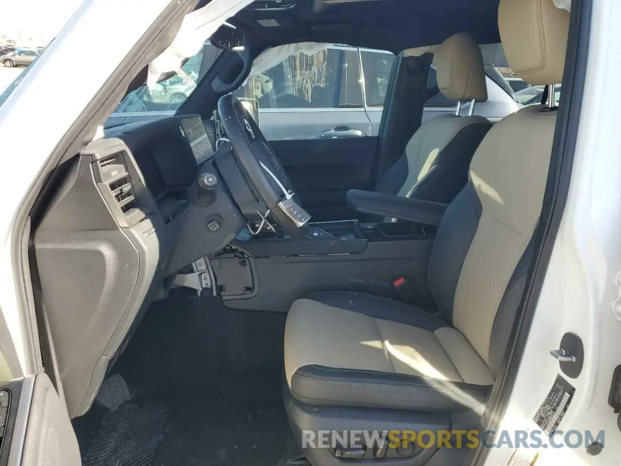 7 Photograph of a damaged car JTJTBCDX5R5016112 LEXUS GX 550 PRE 2024