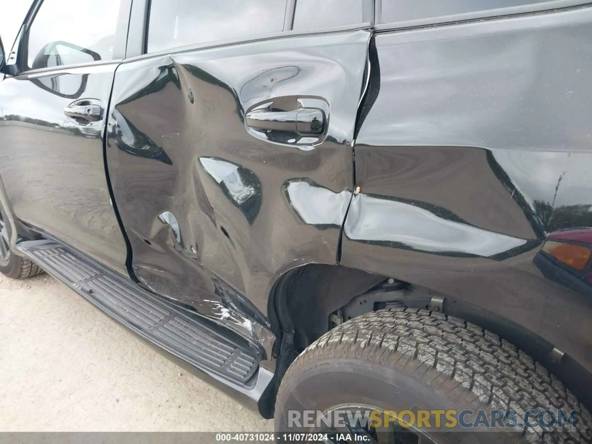 17 Photograph of a damaged car JTJSM7BX2P5348361 LEXUS GX460 2023