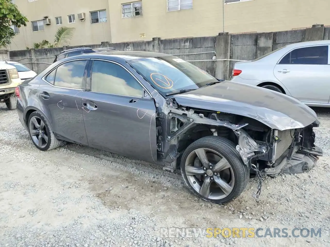 4 Фотография поврежденного автомобиля JTHBE1D24E5004069 LEXUS IS 2014