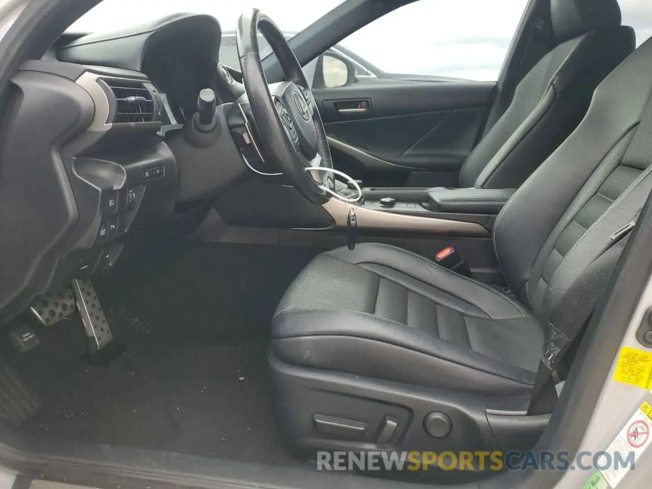 7 Фотография поврежденного автомобиля JTHBA1D20K5086650 LEXUS IS 2019