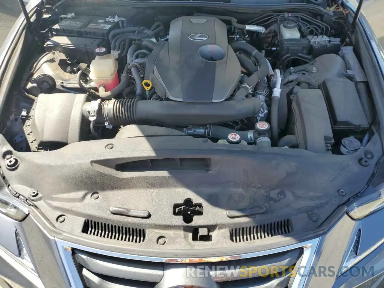 11 Фотография поврежденного автомобиля JTHBA1D22K5084267 LEXUS IS 2019