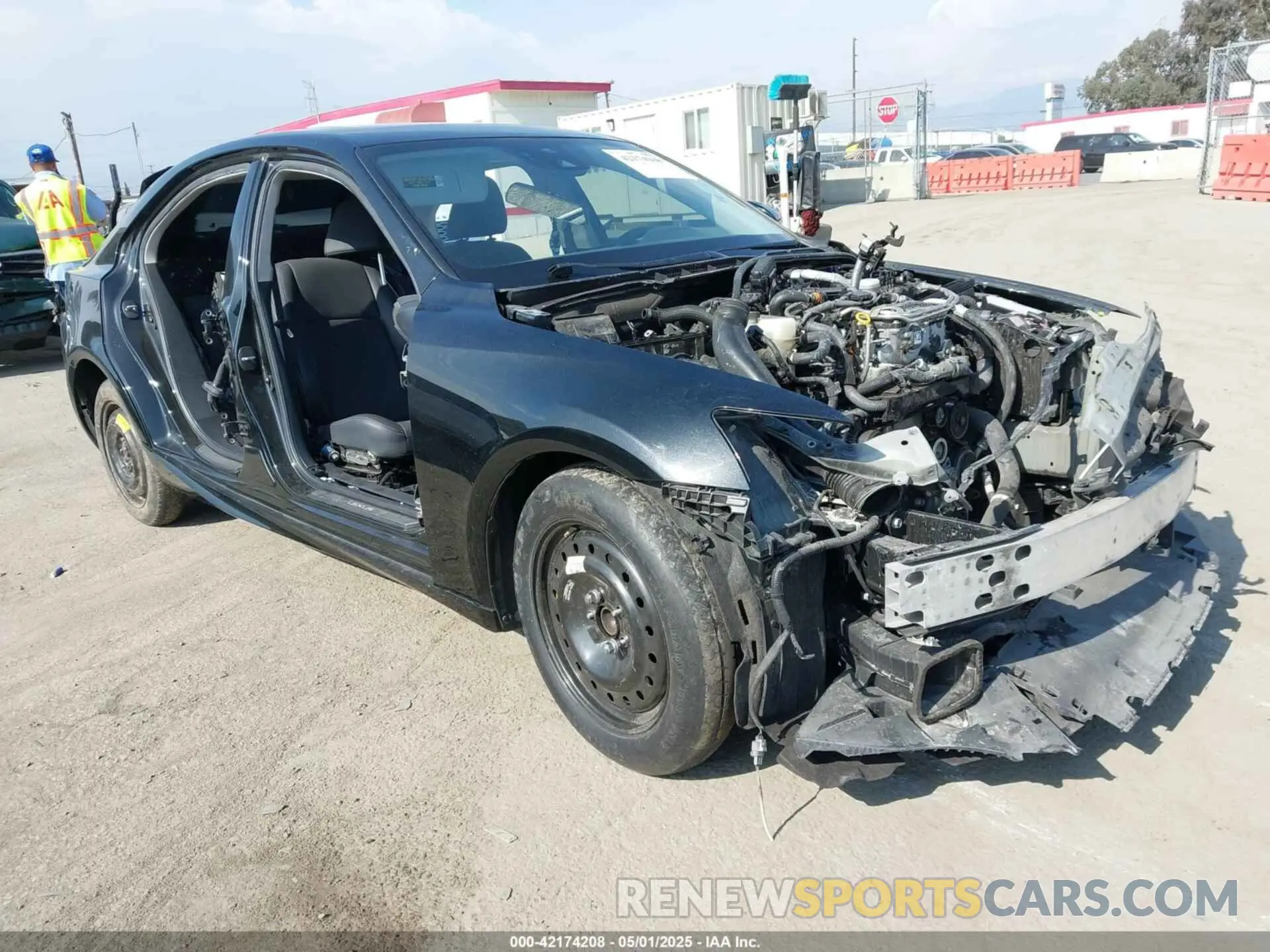 1 Фотография поврежденного автомобиля JTHBA1D24K5097117 LEXUS IS 2019