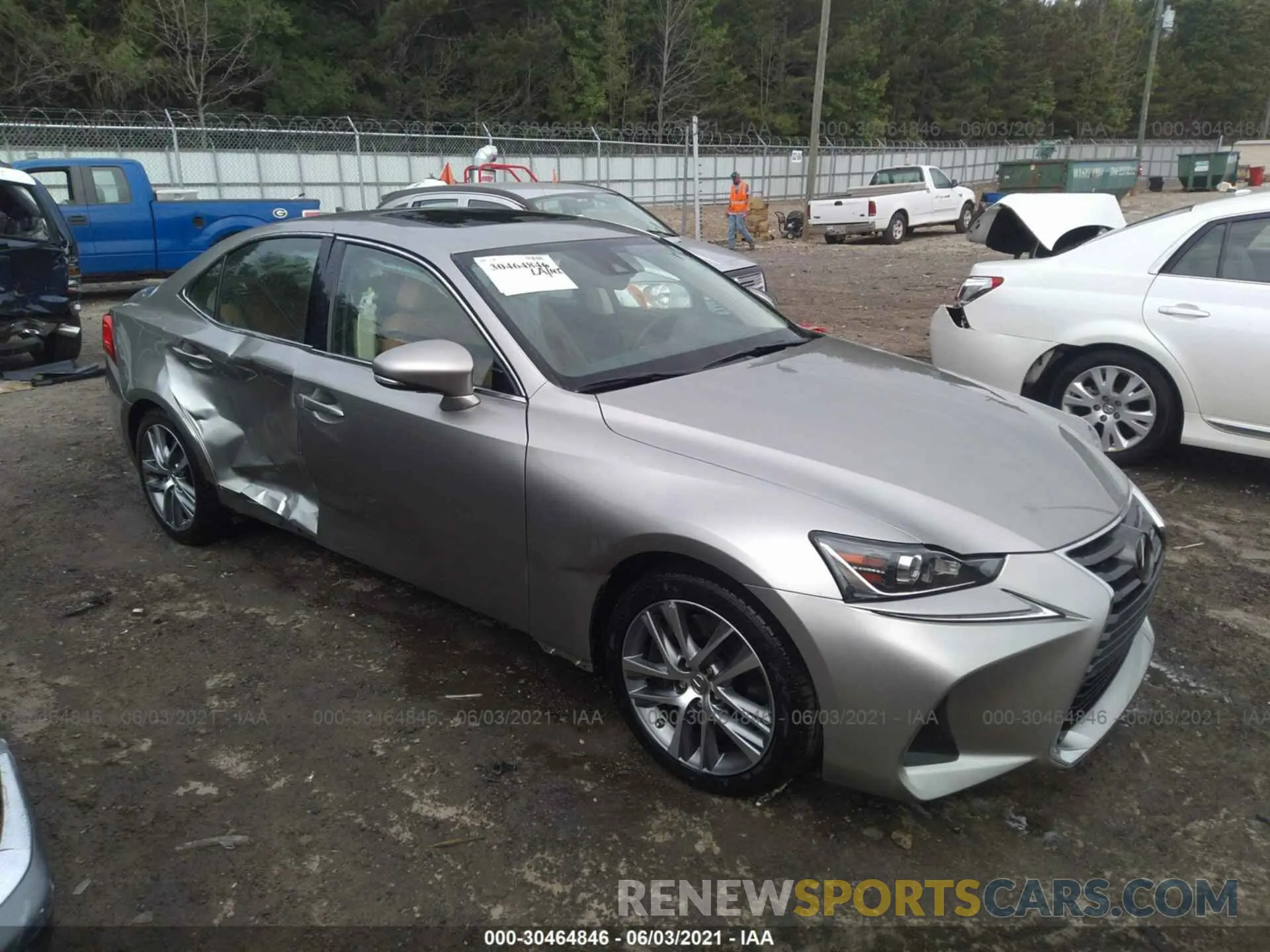 1 Фотография поврежденного автомобиля JTHBA1D24K5098820 LEXUS IS 2019