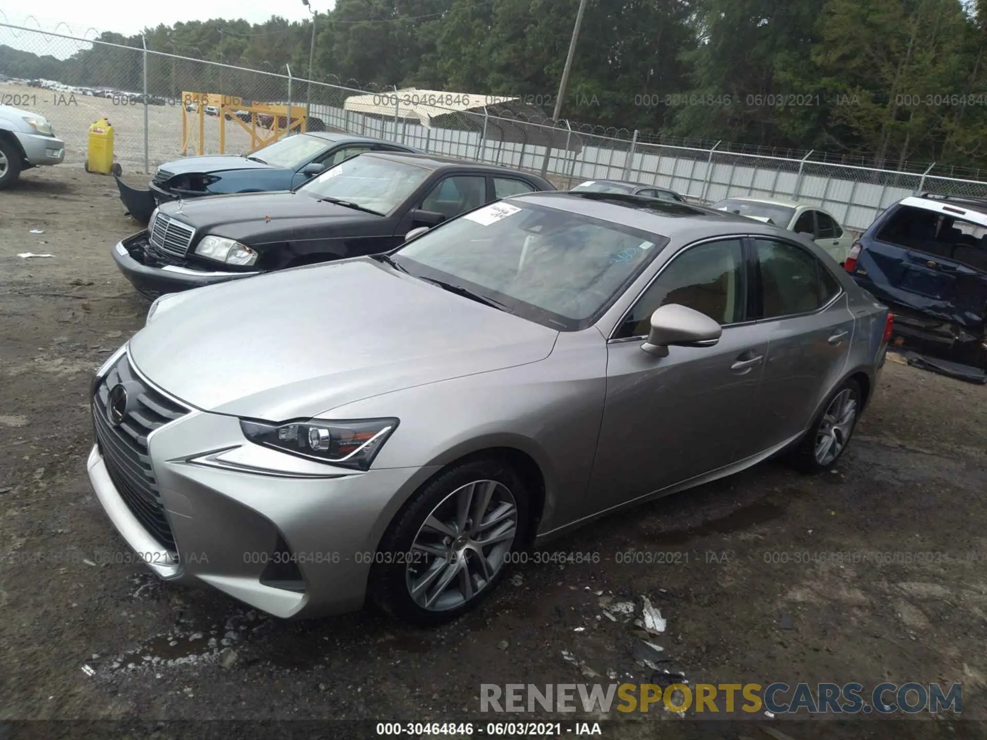 2 Фотография поврежденного автомобиля JTHBA1D24K5098820 LEXUS IS 2019